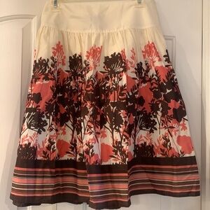 Apt.9 size 12 skirt. Skirt is lined. Cream colored with pink/brown accents.